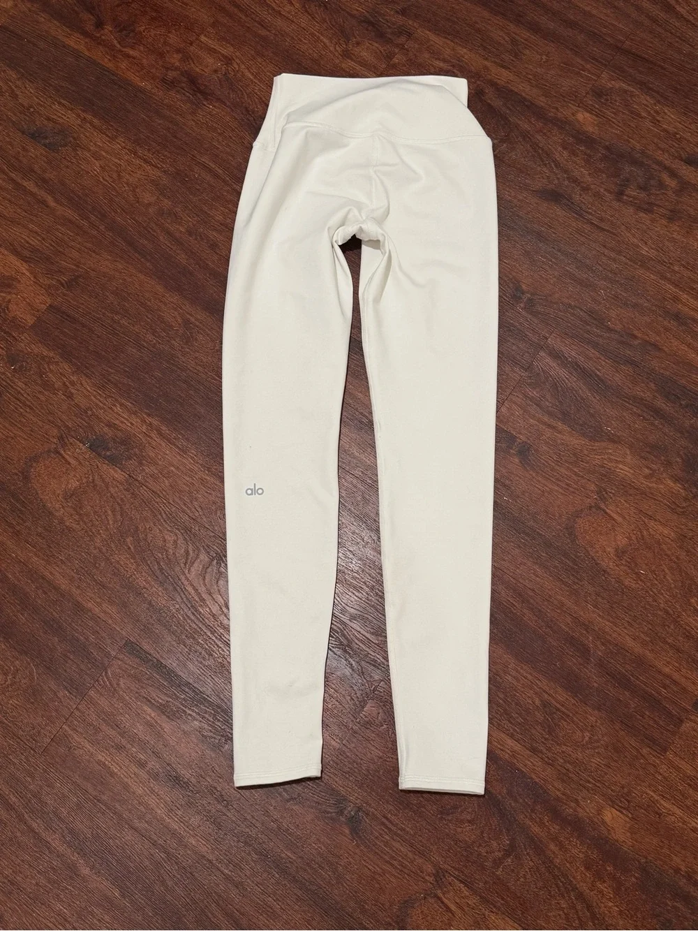 Alo Yoga size small High-Waist white Leggings